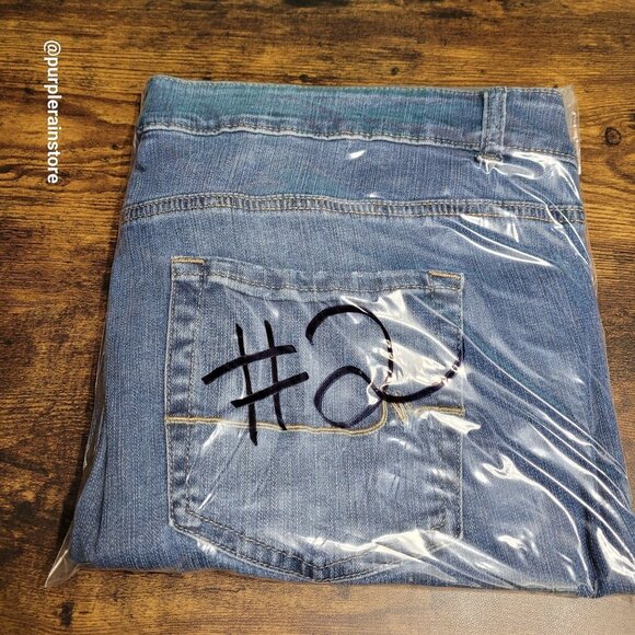 Maurices Jeans Size 18WR Skinny Mid Rise Medium Wash Stretch Denim - Picture 12 of 12